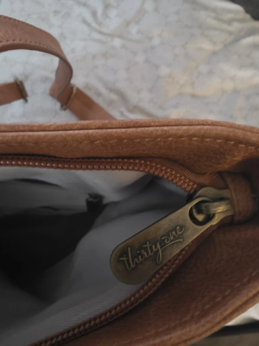 Women's Thirty One Branf Classic Tan Leather Backpack Tote Yellowstone Wallet